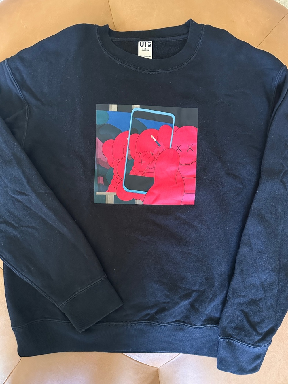 KAWS x Uniqlo UT crewneck sweatshirt, XS